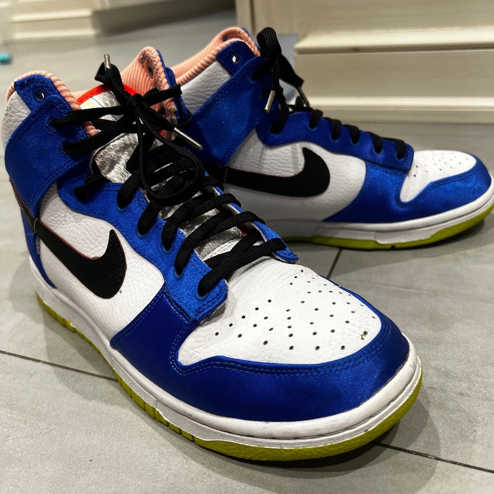 Woman’s Nike Hightop Dunks